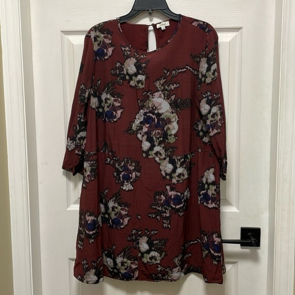 Wilfred Aritzia Floral Burgundy 3 4 Sleeve Shift Crinkle Dress Size L
